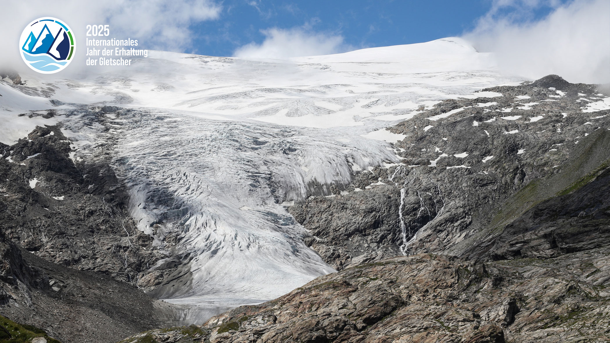 /unis/uploads/res/slideshow/2025/internationales-jahr-der-erhaltung-der-gletscher_html/IYGP_DE.jpg