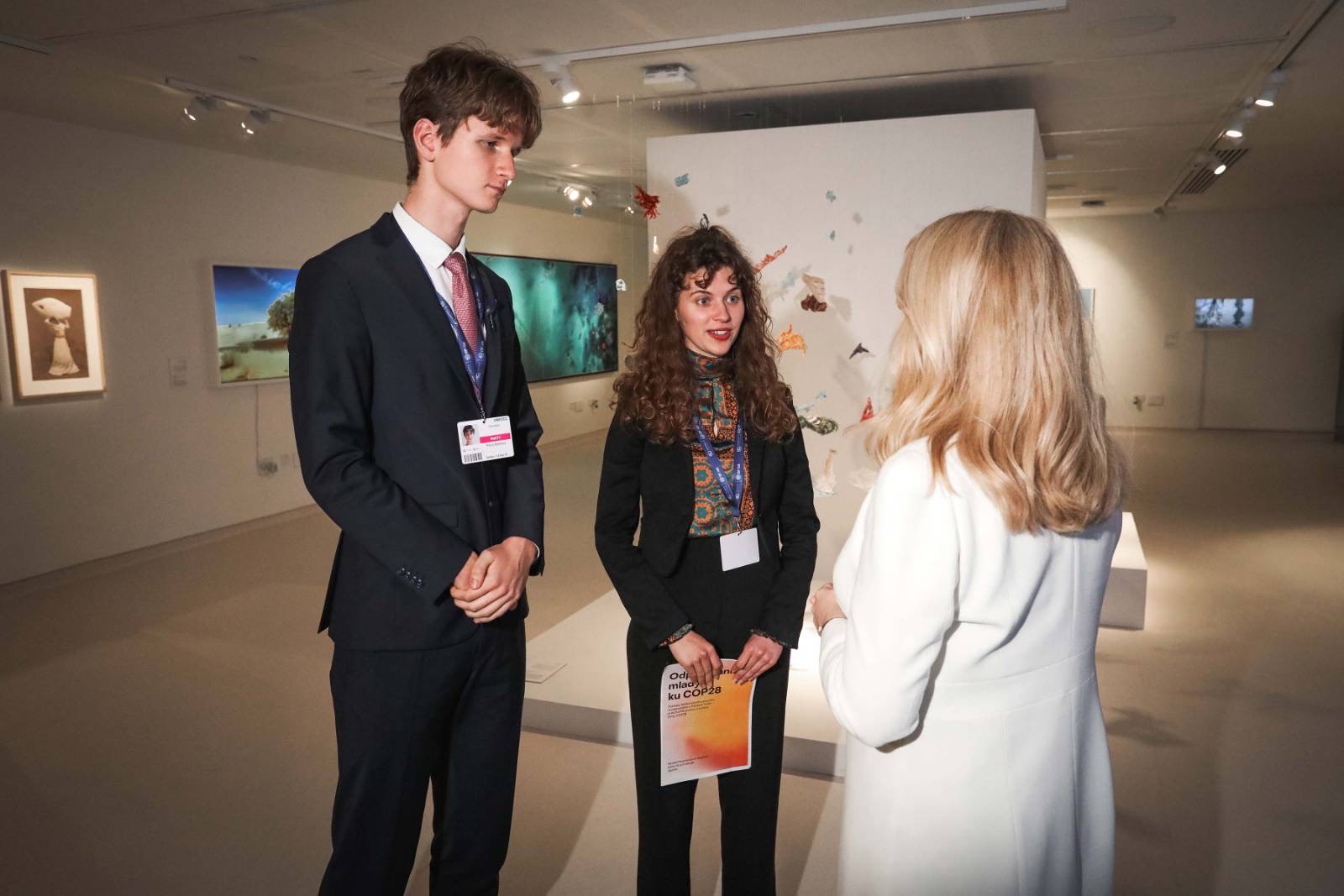 https://unis.unvienna.org/unis/uploads/res/topics/related/2023/COP28_youth_html/COP28_Slovak_youth_delegate_Photo_with_the_President.JPG